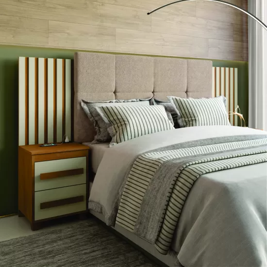 Cabeceira Estofada para cama box casal/Queen/king RV Móveis Suíça com 02 mesas de cabeceira com tomada cinamomo OFF White
